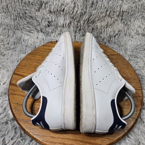 Adidas Stan Smith Mens Sz 7.5 White Grain Navy Blue Trim Vegan Classic Sneakers - Picture 5 of 9